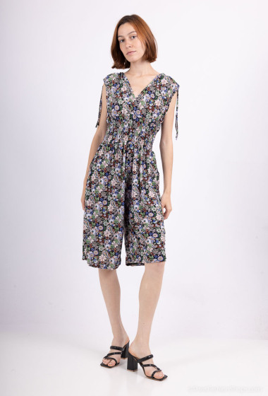 Wholesaler New Lolo - short jumpsuit with lots of pattern with flowers and leaves
