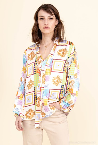 Großhändler New Sensation - Printed satin shirt with lace front