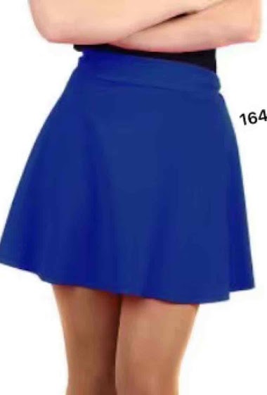 Classic skirt with elastic.