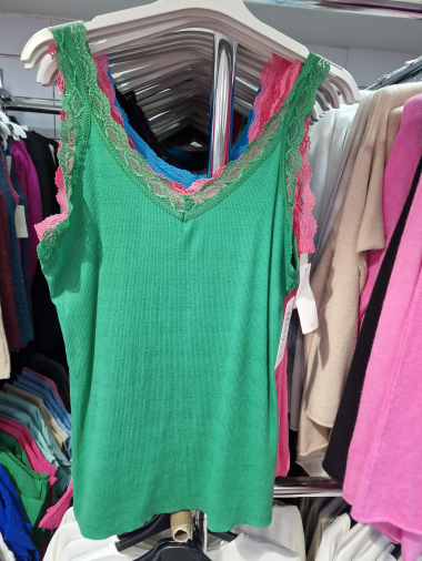 Wholesaler New Sunshine - Very stretchy lace-trimmed tank top