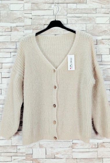 Long-sleeved buttoned cardigan
