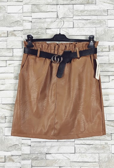Faux leather short skirt with pocket and belt