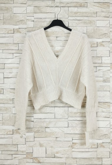 Double V-neck cropped sweater