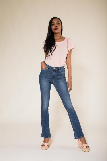 Großhändler Nina Carter - Ausgestellte Bootcut-Jeans *NEUES PACK*