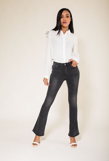 Großhändler Nina Carter - Ausgestellte Jeans