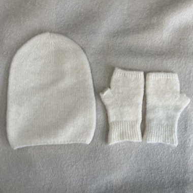 Wholesaler Noéline - Baby alpaca hat and mittens