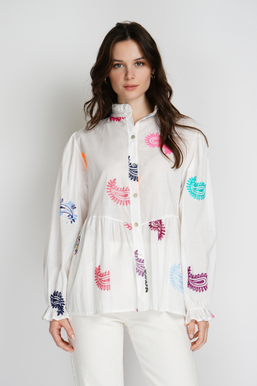 Wholesaler Noéline - Shirt with embroidery