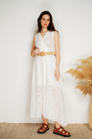 Wholesaler Noéline - Long dress in English embroidery with belt