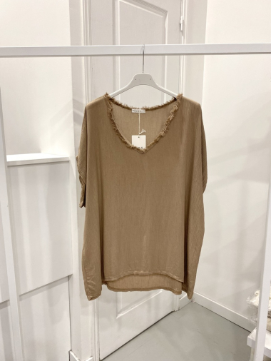 Wholesaler NOS - Plain V-neck top