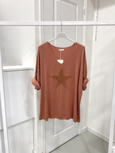 Großhändler NOS - Leichter Pullover mit goldenem Stern bestickt