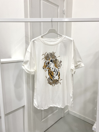 Wholesaler NOS - T-shirt with “tiger flowers” ​​pattern