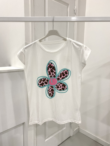 Wholesaler NOS - White t-shirt with “flower” pattern