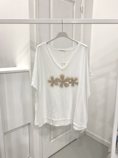 Wholesaler NOS - Cotton T-shirt with three flower pattern