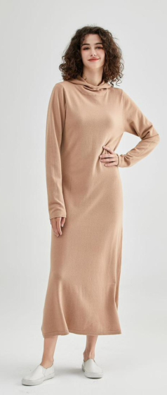 Wholesaler OOKA - Long dress with knitted hood