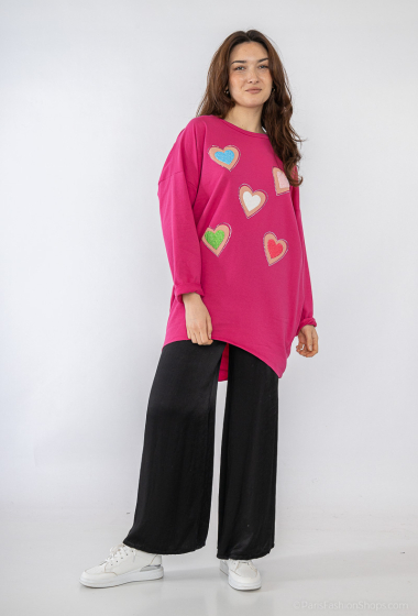Wholesaler OOKA - Top with 5 hearts on the front