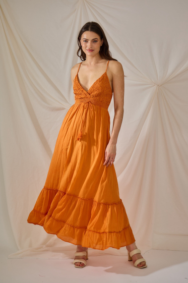 Grossiste Orice - Robe longue orange smocks à bretelles fines