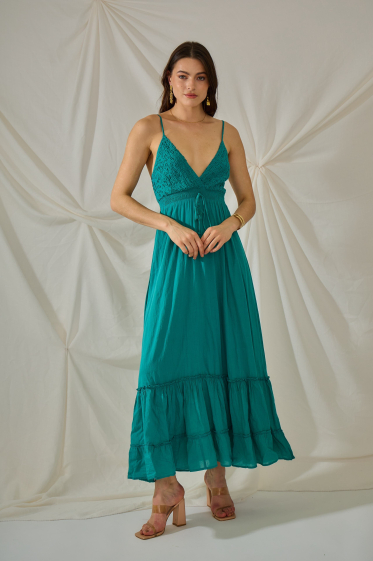 Grossiste Orice - Robe longue turquoise smocks à bretelles fines