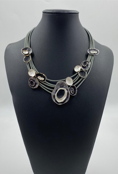 Großhändler ORIENT EXPRESS FIRST - Short fancy necklace with metal element