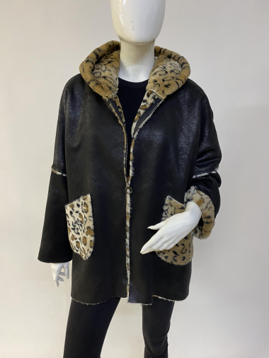 Wholesaler Ornella Paris - Leopard print faux fur coat with hood