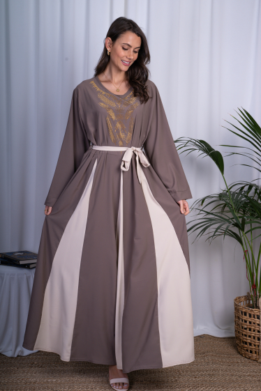 Grossiste Ornella Paris - Robe abaya  à manches longues avec  ceinture