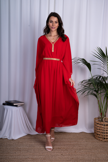 Großhändler Ornella Paris - Abaya-Kleid mit Strasssteinen, V-Ausschnitt, Schmetterlingsmotiv und Strassgürtel