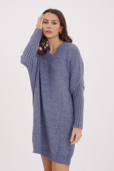 Wholesaler Ornella Paris - V-neck sweater dress