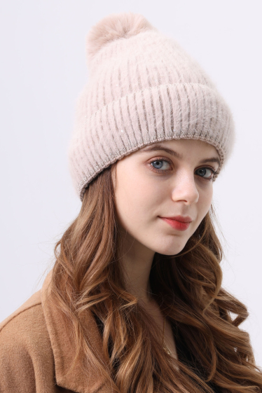 Wholesaler Phanie Mode - Sequin and lurex hat with pompom