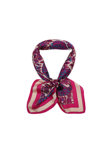 Wholesaler Phanie Mode (Phanie accessories) - Small paisley print square in silk-touch satin