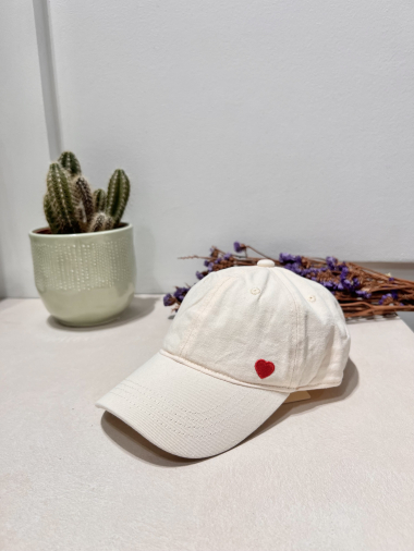 Wholesaler PM Mère & Fille - Cap with an embroidered heart