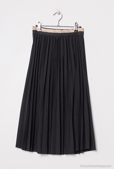 Pleated skirt with sequined waistband