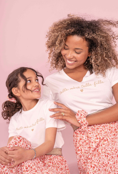 Grossiste PM Mère & Fille - T-shirt avec broderie "telle mère telle fille"
