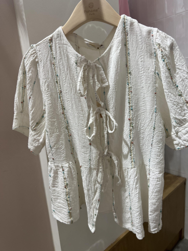 Großhändler POHÊME - Anémonya-Bluse mit kleiner Schleife aus mehrfarbigem Baumwollstoff