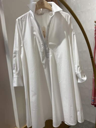 Großhändler POHÊME - Schönes, ausgestelltes Kleid mit Tasche und geknöpften Ärmeln