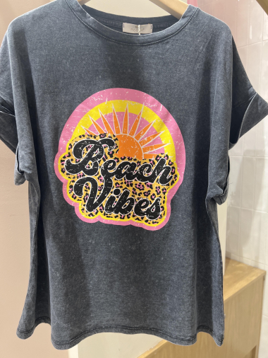 Großhändler POHÊME - Astia T-Shirt mit Strand- und Sonnenillustration
