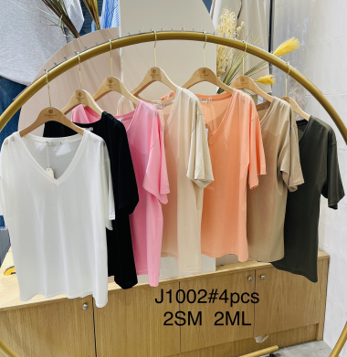 Wholesaler POHÊME - solid color v-neck t-shirt, very soft material
