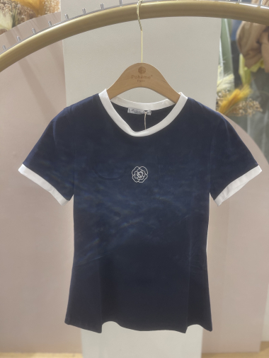 Wholesaler POHÊME - Two-tone Louve T-Shirt with flower embroidery on the chest
