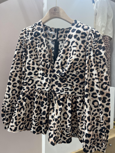 Wholesaler POHÊME - Alma leopard print V-neck tunic with very elegant back closure