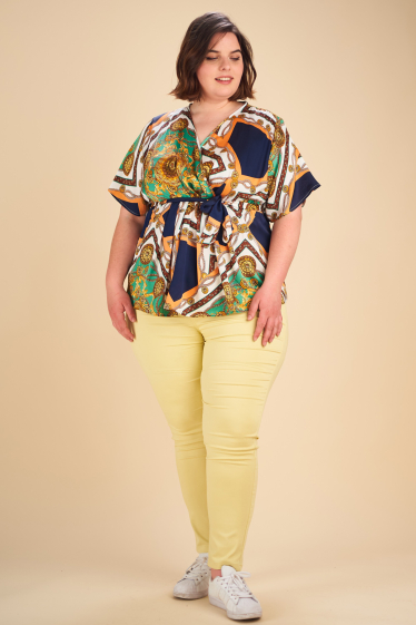 Wholesaler Pomme Rouge Paris - Scarf print blouse (C6208)