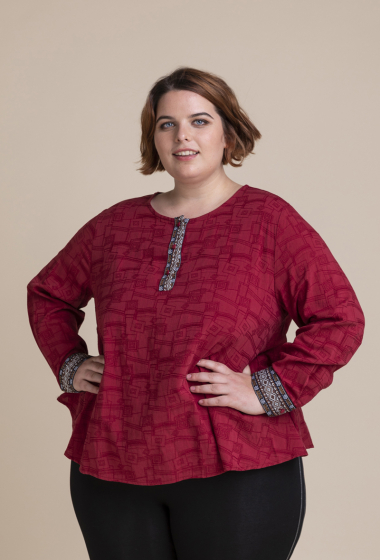 Wholesaler Pomme Rouge Paris - Red textured print blouse (C6239)