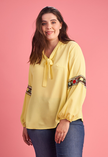 Großhändler Pomme Rouge Paris - Gelbe Bluse mit Stickerei (A973)