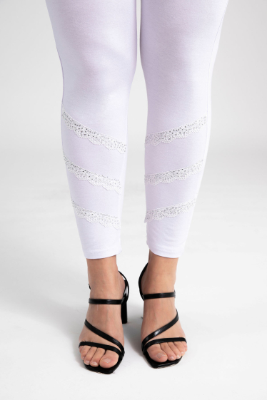 Wholesaler Pomme Rouge Paris - Leggings with lace and rhinestone band (B225)