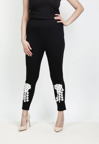 Wholesaler Pomme Rouge Paris - Leggings with embroidery (B170)