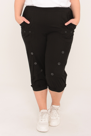 Wholesaler Pomme Rouge Paris - Cropped pants with black buttons (B192)