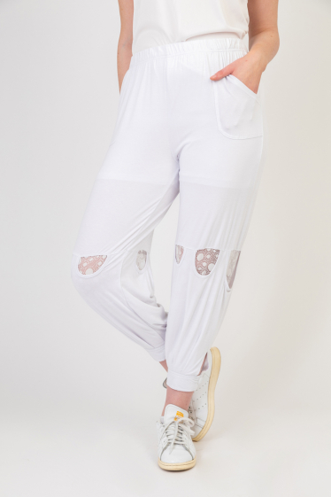 Wholesaler Pomme Rouge Paris - Jogging pants with white lace (B83)