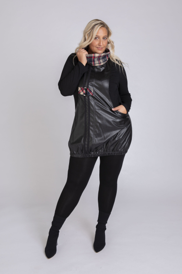 Mayorista Pomme Rouge Paris - Vestido negro de piel sintética (A511)