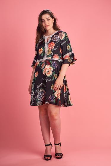 Wholesaler Pomme Rouge Paris - Plus Size Floral Dress (A950)