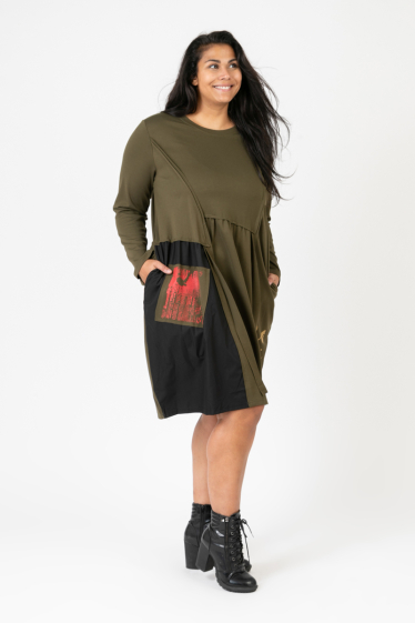 Großhändler Pomme Rouge Paris - Khaki-Kleid mit Mustern und Rippen (C6637)