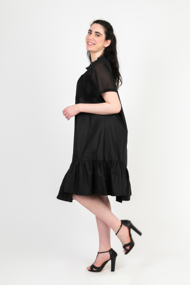 Großhändler Pomme Rouge Paris - Schwarzes Kleid mit Stickerei (C6572)