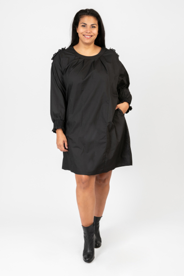 Wholesaler Pomme Rouge Paris - Plain black pleated dress (C6608)