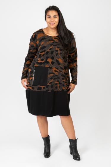 Wholesaler Pomme Rouge Paris - Camel print sweater dress (C6591)